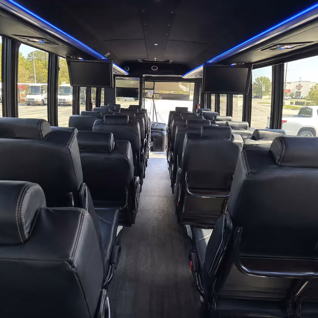 south fulton minibus rentals for fulton county executive airport
