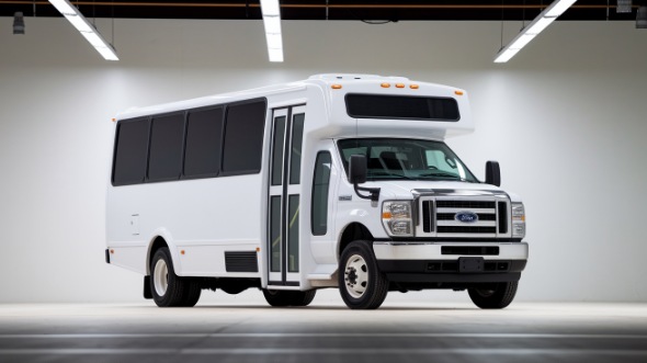 20 passenger minibus south fulton